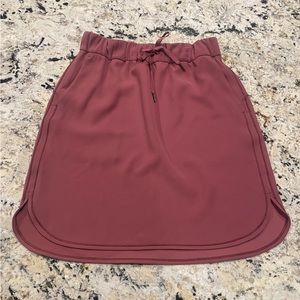 Lululemon On The Fly Skirt
*Woven Misty Merlot